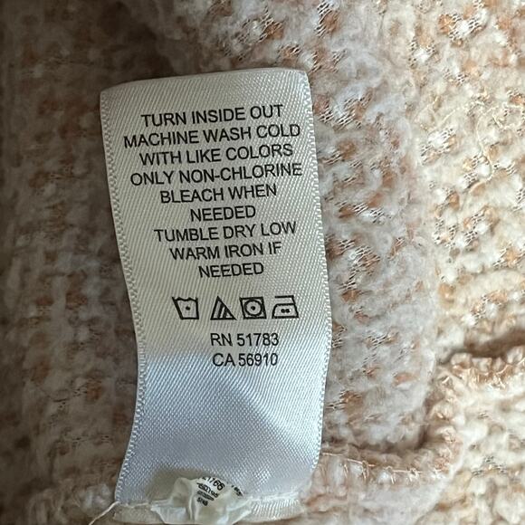 Maurice’s Light Pink Faux Fur Pullover with Rose Gold Snaps – Women’s XL EUC - Picture 5 of 7